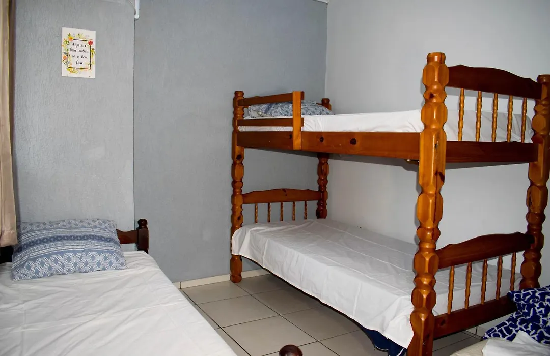 Casa 2 quartos, com ar condicionado a 3 minutos caminhando da Prainha-1